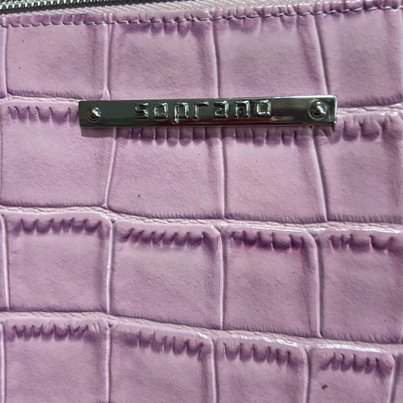 Pink leather tablet case. - Picture 1 of 3